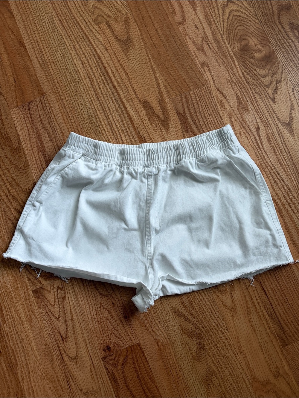 Forever 21 pull on cut off shorts